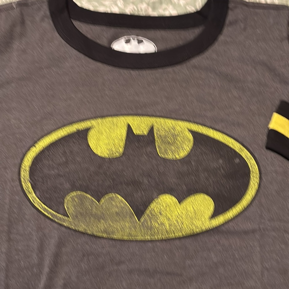 Torrid Batman Gray Ringer Tee Size 2 (18/20) - Picture 3 of 8